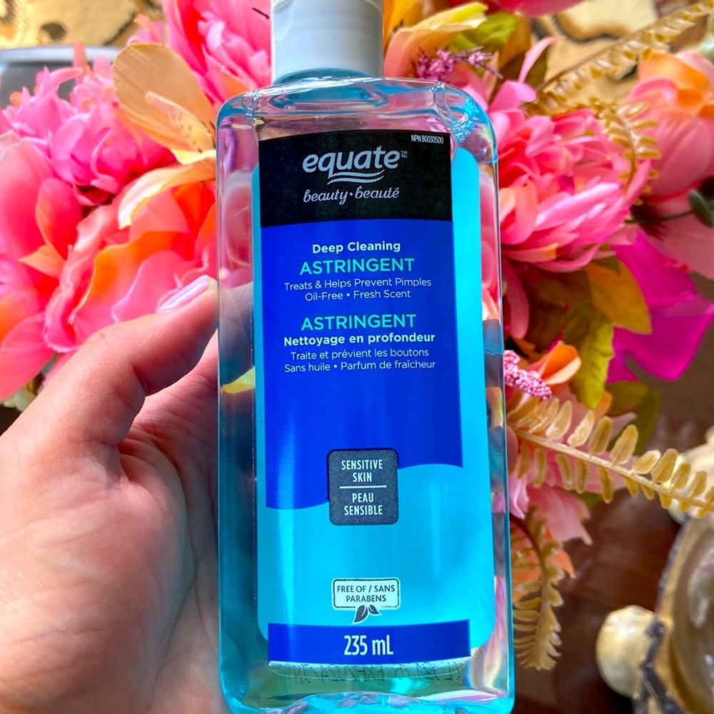 Deep cleaning astringent for sensitive skin.